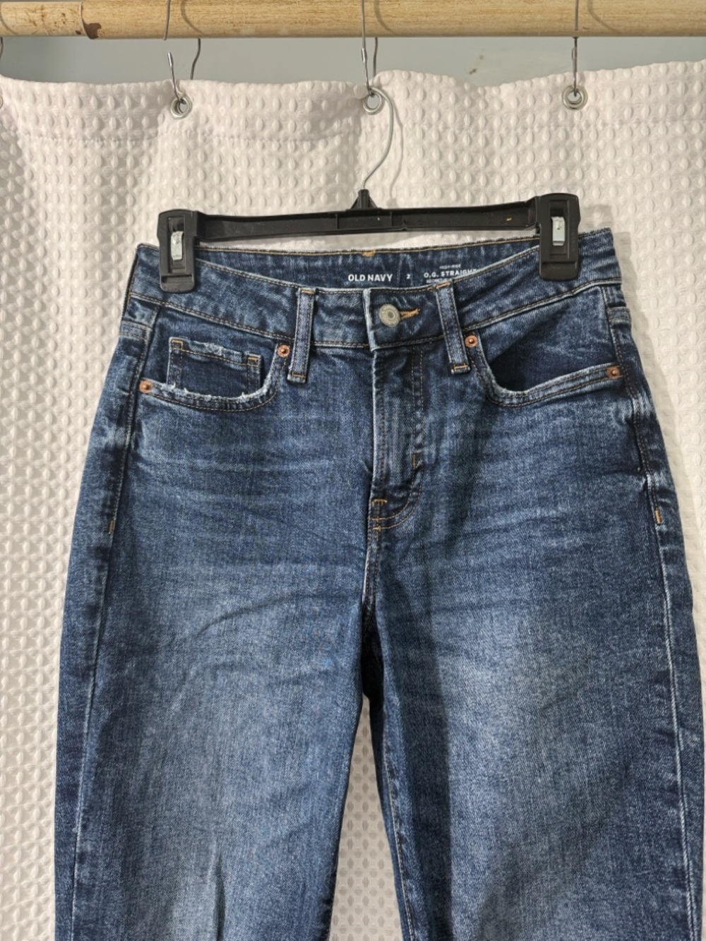Old Navy Women’s High-Waisted O.G. Straight Ripped Cut-Off Jean Size 2 - Picture 3 of 7